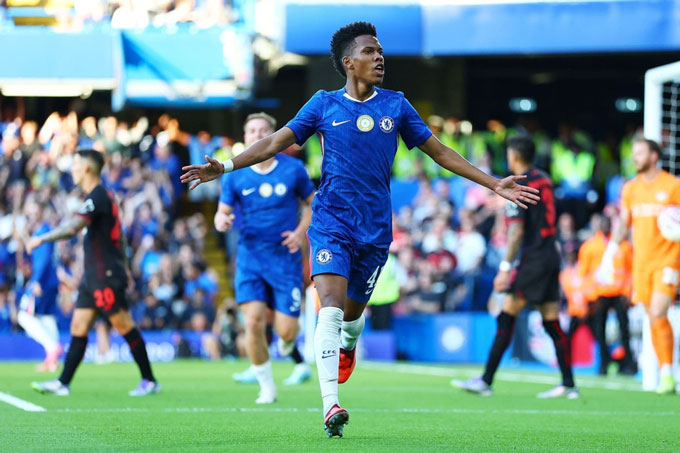 Estevao trong màu áo Chelsea