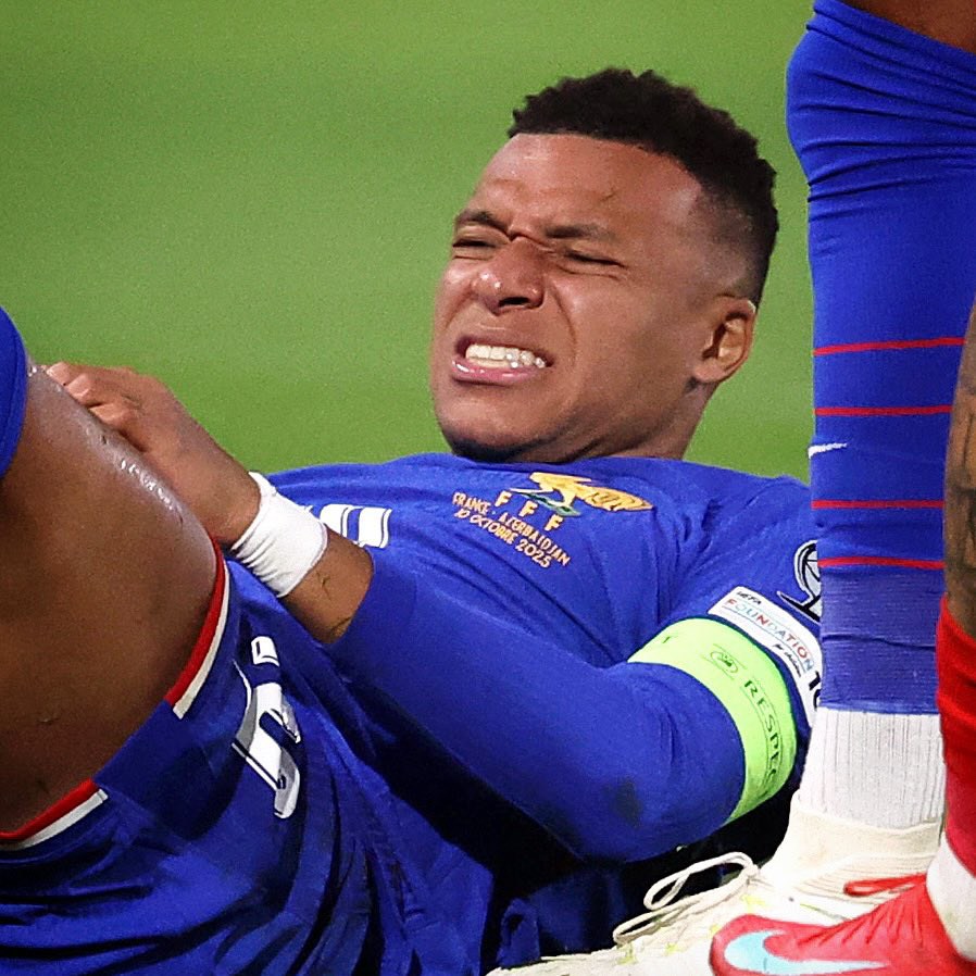 Mbappe đã bị chấn thương cơ trong trận đấu với ĐT Azerbaijan 