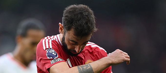 Ngôn ngữ cơ thể cho thấy, Fernandes đã chán ngấy với vị trí tiền vệ lùi sâu