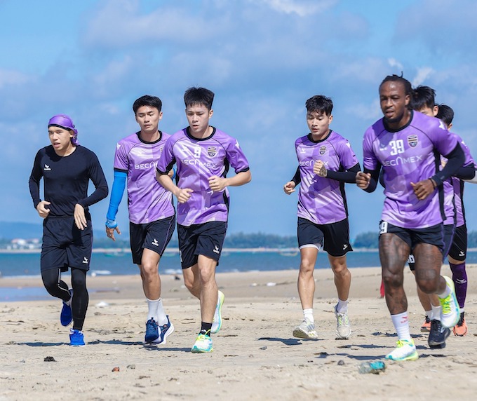 Becamex TP.HCM vừa có chuyến tập huấn tại Vũng Tàu. Ảnh: FBNV