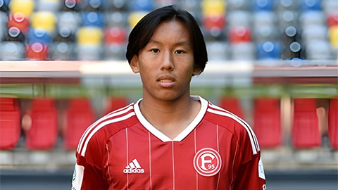 Simon Vũ, tiền vệ đa năng gốc Việt chuẩn bị ra mắt Bundesliga  Simon Vũ, tiền vệ đa năng gốc Việt chuẩn bị ra mắt Bundesliga