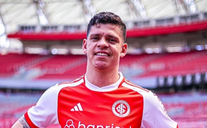 Tiền vệ Ronaldo của Internacional