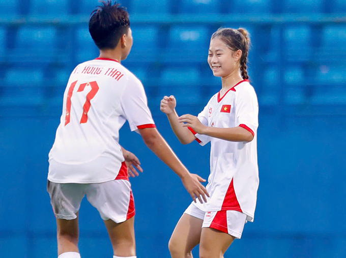 U17 nữ Việt Nam hướng đến mục tiêu giành chiến thắng. Ảnh: Anh Khoa