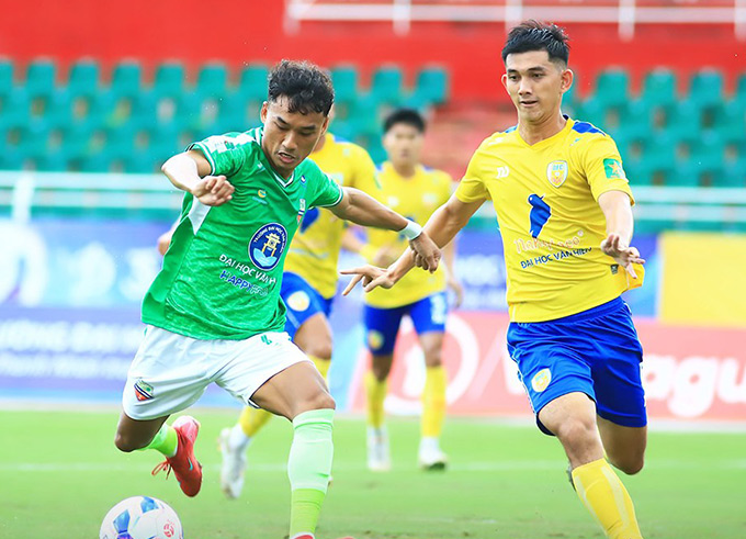 Đại học Văn Hiến có chiến thắng 1-0 trước Đồng Tháp với pha lập công của Cao Danh - Ảnh: VPF 