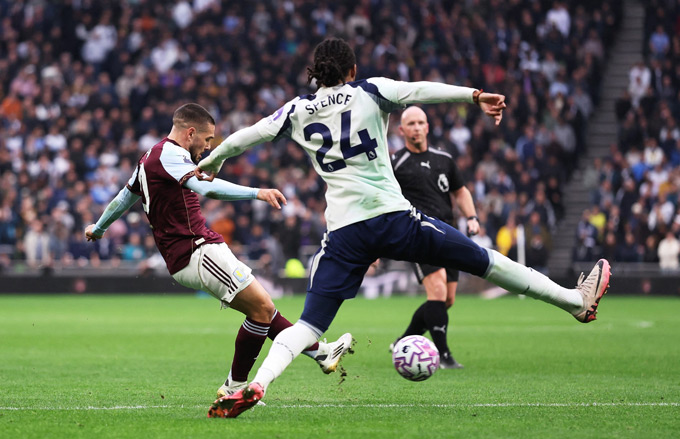 Bàn quyết định của Buendia