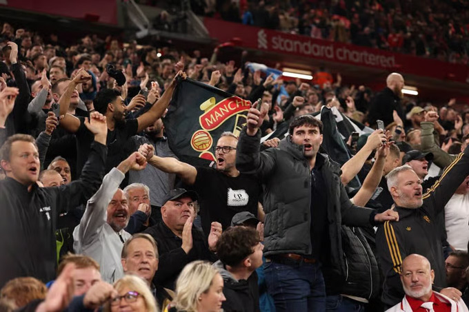 Fan MU đã có thể nở nụ cười sau những tháng ngày đen tối