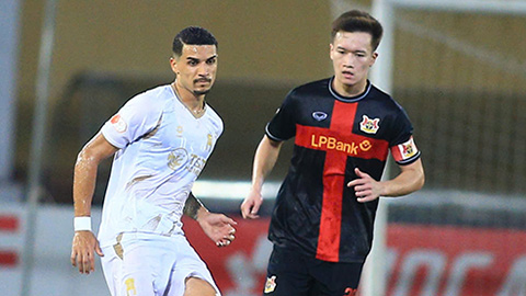 Hoàng Đức như người ngoài hành tinh  Hoàng Đức như người ngoài hành tinh