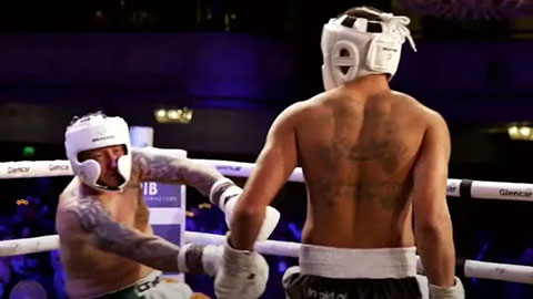 Cựu sao Premier League, Paddy Kenny phải thở oxy sau cú hạ đo ván tàn khốc từ đối thủ một thời  Cựu sao Premier League, Paddy Kenny phải thở oxy sau cú hạ đo ván tàn khốc từ đối thủ một thời