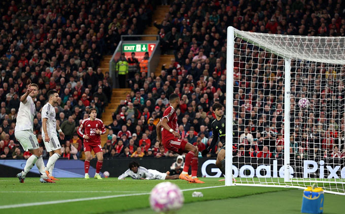 MU đánh bại Liverpool