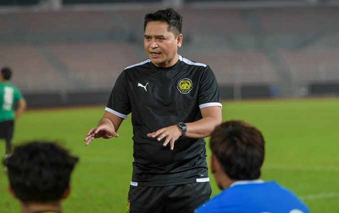 HLV Nafuzi Zain thừa nhận Malaysia "dưới cơ" Việt Nam tại SEA Games 33 