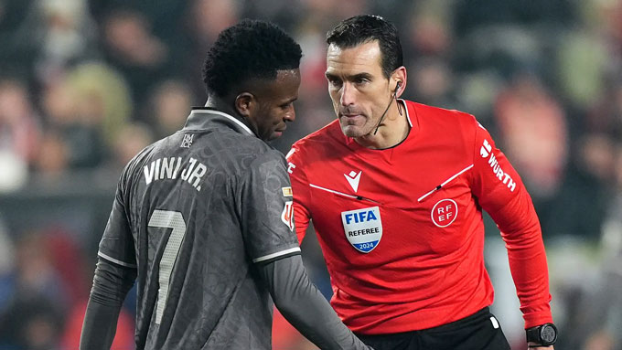 Vinicius giờ đây đã khôn ngoan hơn trước các trọng T