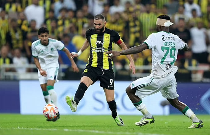 Benzema và Kessie đối đầu tại Saudi Arabia