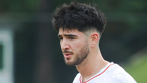 Kyle Colonna: Trung vệ hay nhất V.League tiến gần giấc mơ nhập tịch Việt Nam  Kyle Colonna: Trung vệ hay nhất V.League tiến gần giấc mơ nhập tịch Việt Nam