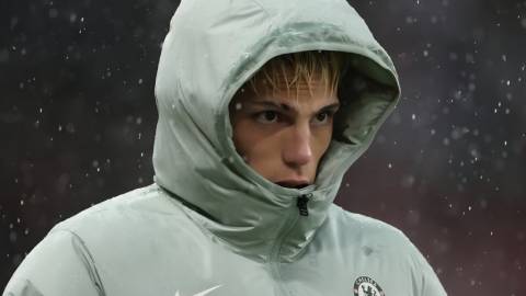 Bóng hai của MU nguy hiểm thế nào?  Bóng hai của MU nguy hiểm thế nào?