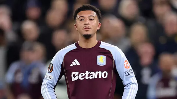 Sancho đang mất hút tại Aston Villa