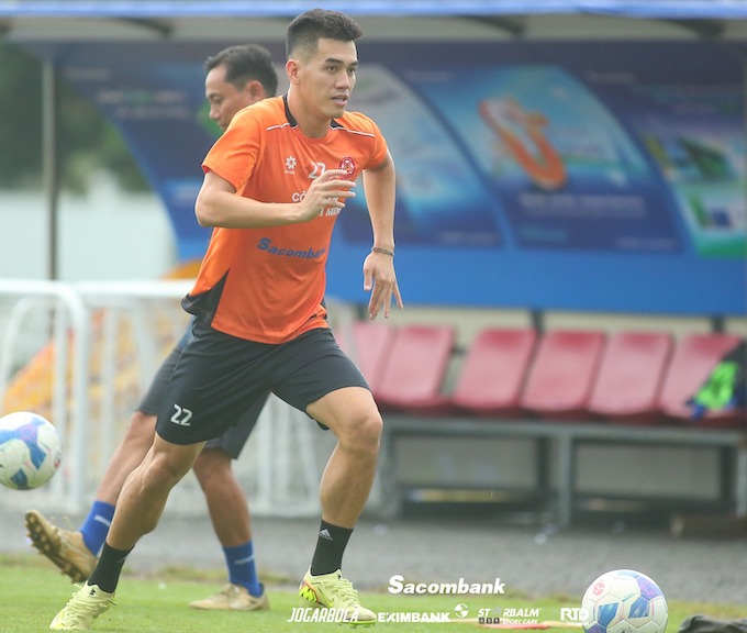 Tiến Linh đang rất muốn ghi bàn trong trận đấu với CAHN. Ảnh: FBNV