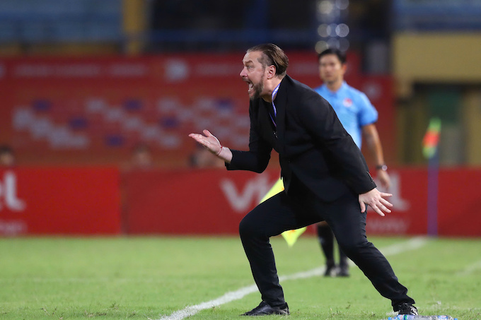 HLV Popov khiến Thể Công Viettel đang hy vọng có một lần nữa lên ngôi. Ảnh: Đức Cường