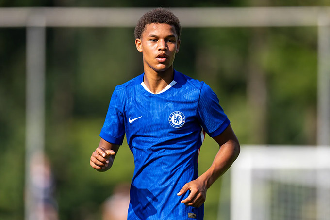 Mahdi Nicoll-Jazuli gây ấn tượng mạnh ở tuổi 15