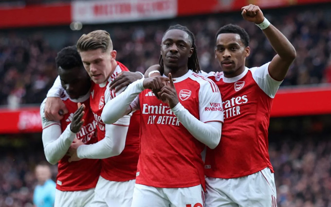 Thắng trận thứ 4 liên tiếp, Arsenal xây chắc ngôi đầu