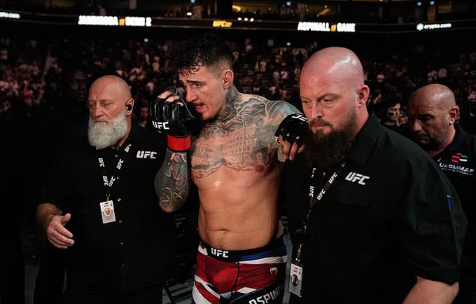 Bê bối xảy ra ở trận tranh đai UFC hạng nặng