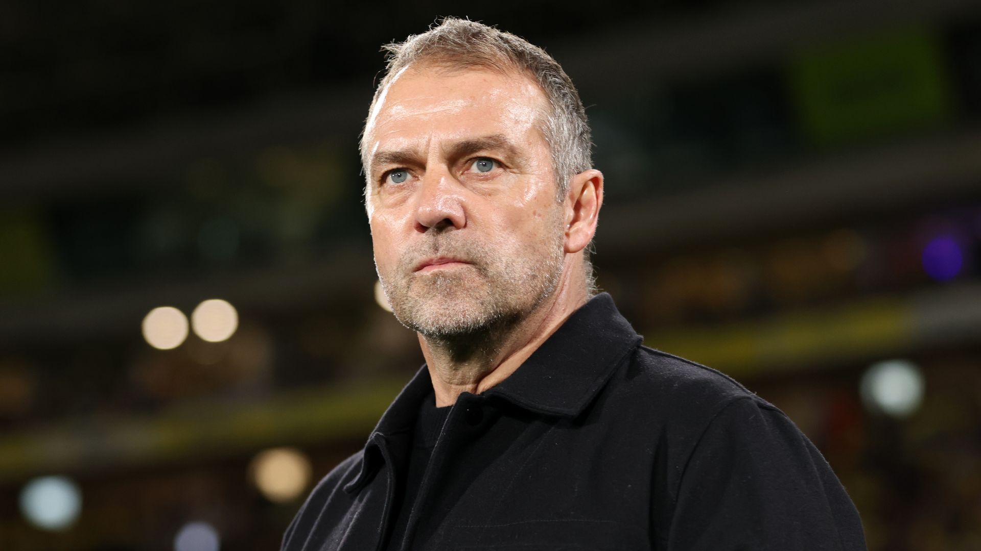 Flick phải vực dậy một Barca đang kém Real 5 điểm