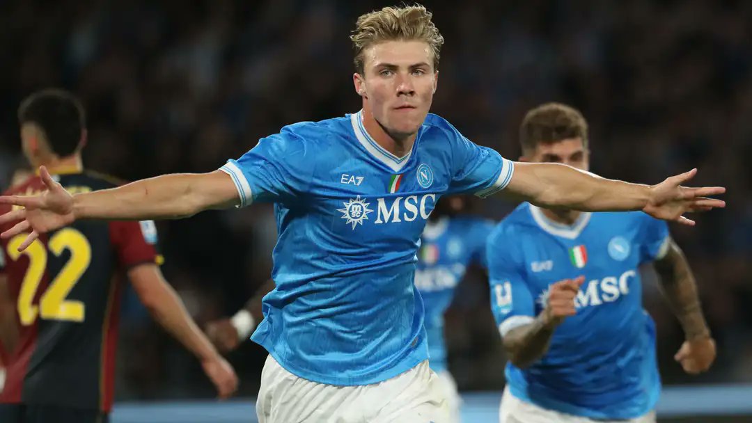 Hojlund không có ý định về lại MU