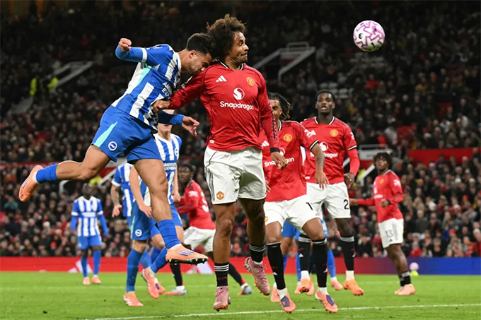 Kostoulas chào đời gần 5 năm sau ngày Milner ra mắt Ngoại hạng Anh