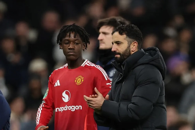 Mainoo không có được niềm tin của HLV Amorim