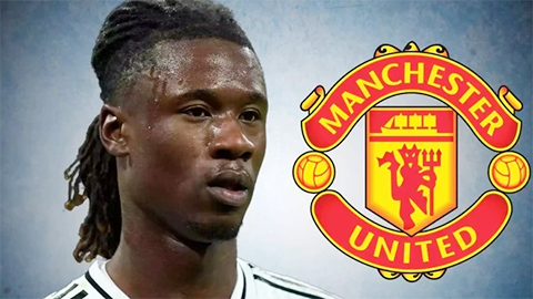 Simone Inzaghi celebrating with his Inter Milan players after beating Barcelona. Simone Inzaghi celebrating with his Inter Milan players after beating Barcelona.