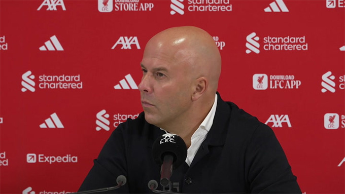 Slot không ân hận khi xoay tua triệt để đội hình trước Crystal Palace