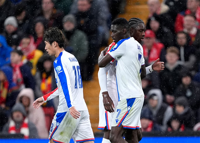 Sarr, hung thần của The Kop