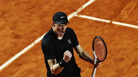 Jannik Sinner thẳng tiến vào tứ kết Paris Masters Jannik Sinner thẳng tiến vào tứ kết Paris Masters