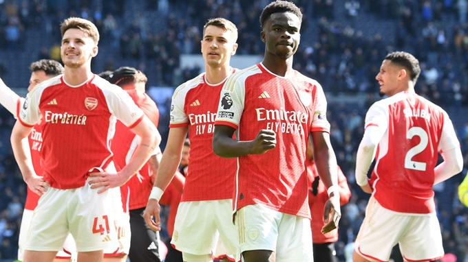 Arsenal cần bao nhiêu điểm để vô địch Premier League mùa này?