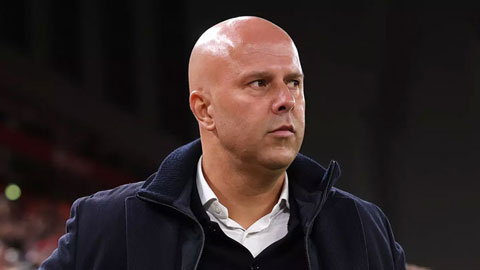 Fabrizio Romano đưa ra cập nhật quan trọng về tương lai của HLV Arne Slot tại Liverpool