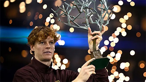 Jannik Sinner lên ngôi Paris Masters: Nhà vua mới của làng quần vợt đã trở lại