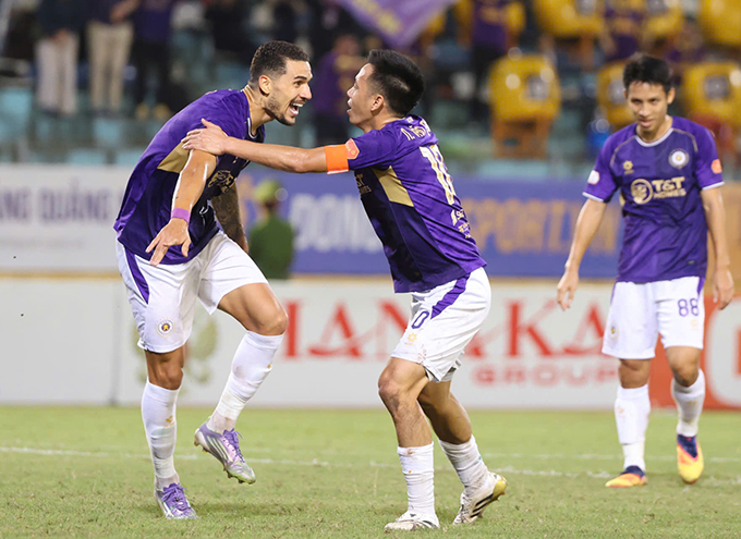 Đỗ Hoàng Hên khởi đầu suôn sẻ với CLB Hà Nội - Ảnh: Minh Tuấn 