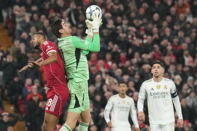 Các chân sút của Liverpool nản lòng trước T cản phá của Courtois