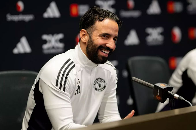 Amorim cho rằng việc MU không phải đá nhiều giải đã giúp giảm số ca chấn thương