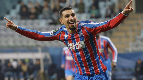 PSG nhắm 'hậu vệ hay nhất Premier League' thế chỗ Hakimi