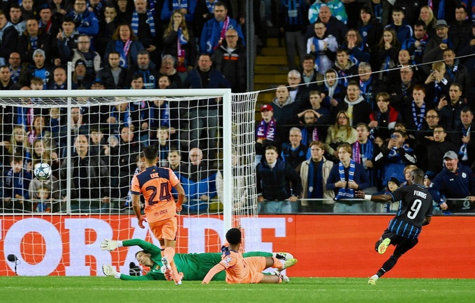 Trong 75 trận đấu dưới thời Hansi Flick, có 10 trận Barca thủng lưới từ 3 bàn trở lên.