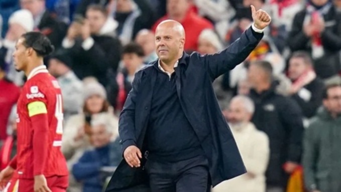 Trước thềm đại chiến Man City vs Liverpool, HLV Arne Slot ví đó là trận El Clasico