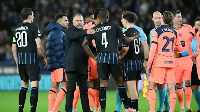 Barca chìm trong khủng hoảng