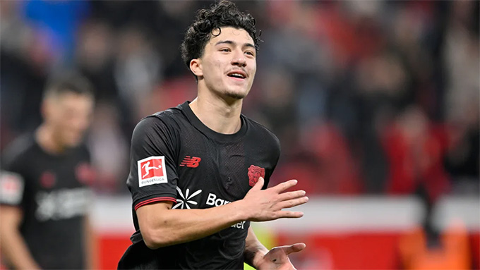 Lần thứ ba trong 9 ngày, Maza nhận danh hiệu Cầu thủ xuất sắc nhất trận