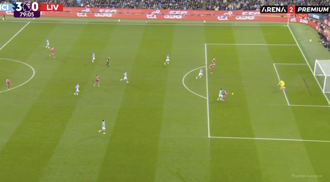 Salah không chuyền cho Wirtz mà tự mình dứt điểm ở những phút cuối trận thua Man City