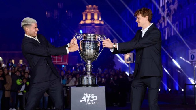 Alcaraz và Sinner đang tranh T tại ATP Finals 2025