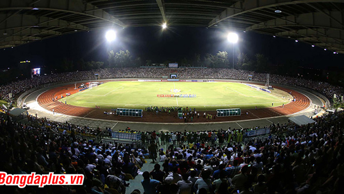 Sân vận động Cần Thơ từng là sân bóng đá lớn nhất Việt Nam với sức chứa 60.000 chỗ ngồi