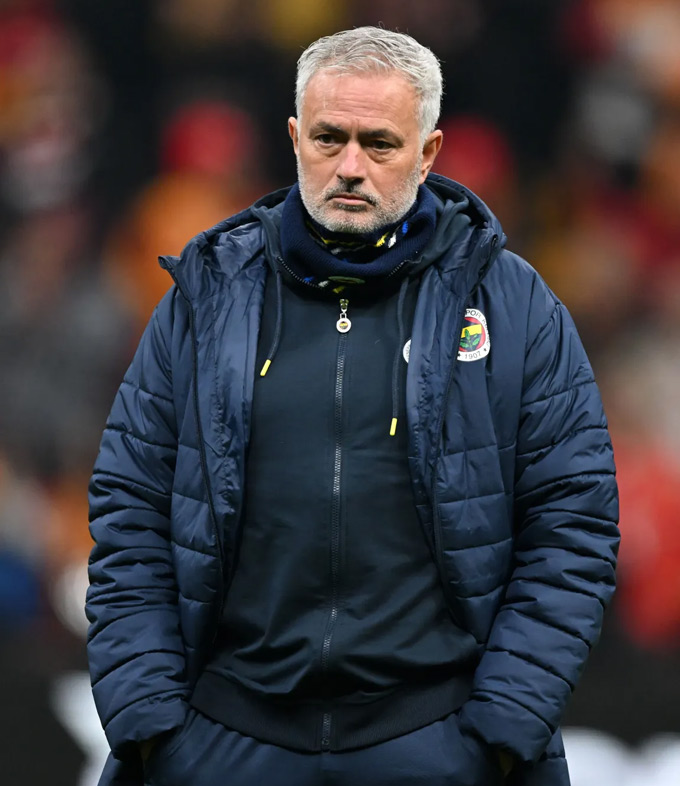 Mourinho khiến Fenerbahce ngã ngửa với hóa đơn khách sạn khổng lồ
