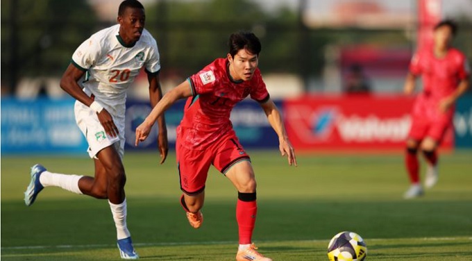 Hàn Quốc giành quyền đi tiếp 