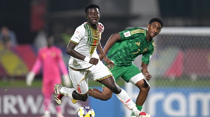 U17 Saudi Arabia (xanh) bị loại do kém hơn U17 Mexico ở điểm số fair-play