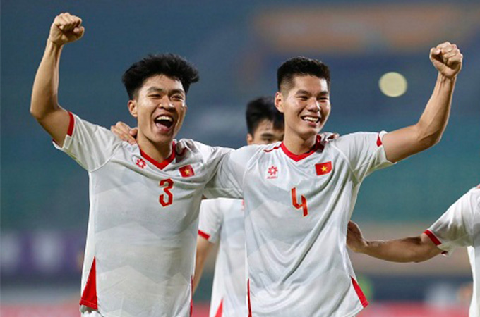 Niềm vui của U22 Việt Nam sau chiến thắng 1-0 trước U22 Trung Quốc